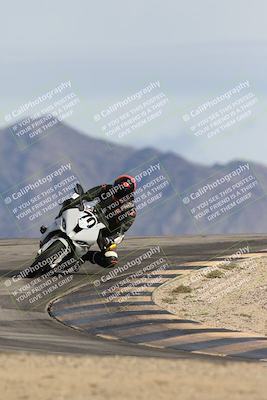 media/Nov-16-2025-Race Pace (Sun) [[8c5fa54630]]/Non Verified Riders (1st 20 Minutes)/6-Turn 12 (2pm)/